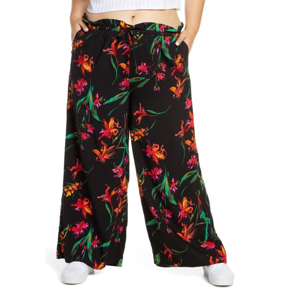 BP. Floral Wide Leg Paperbag Pants Size XL